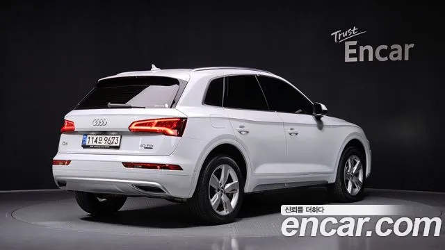 Audi Q5 2020 — фото 2
