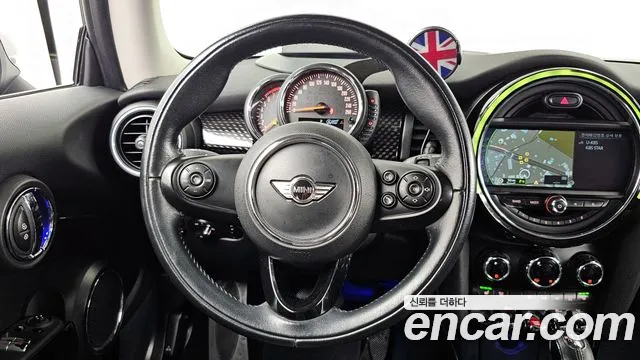 Mini Cooper 2017 — фото 13