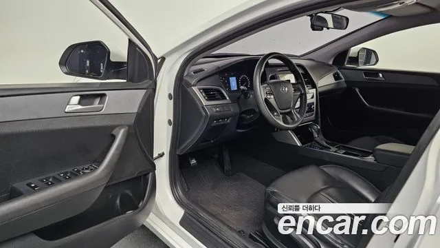 Hyundai Sonata 2017 — фото 10