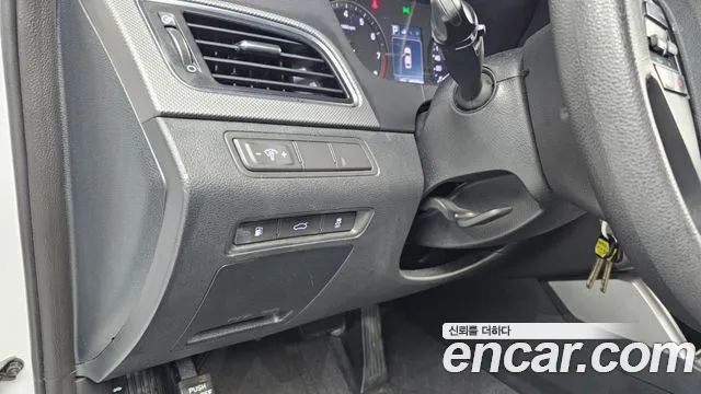 Hyundai Sonata 2017 — фото 17