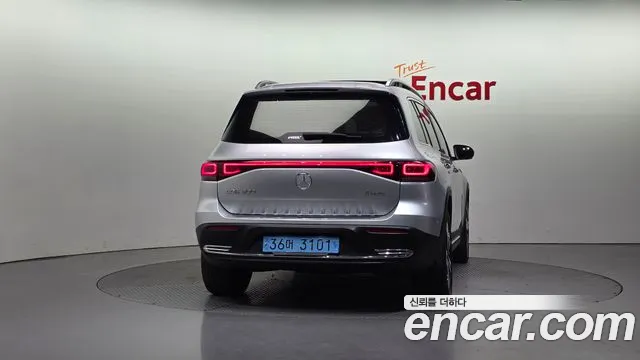 Mercedes-Benz EQB 2023 — фото 4