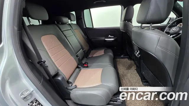 Mercedes-Benz EQB 2023 — фото 19