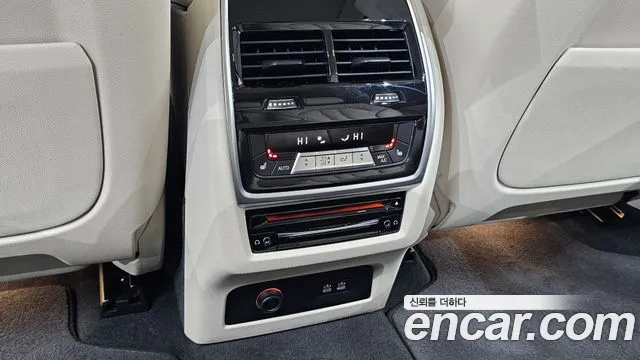 BMW X7 2021 — фото 19