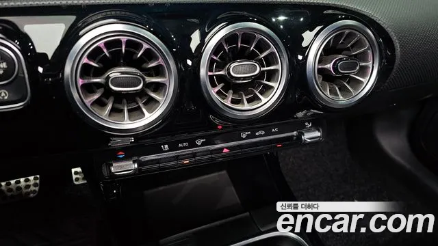 Mercedes-Benz A-Class 2022 — фото 16