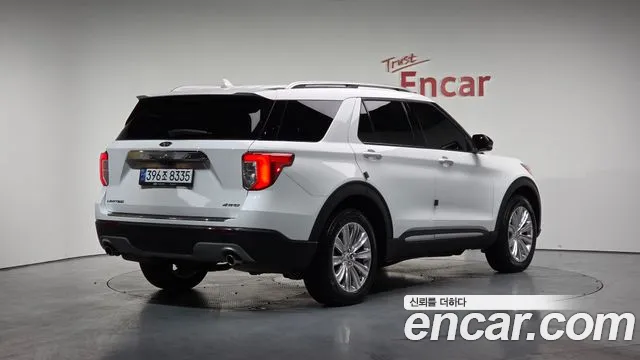 Ford Explorer 2023 — фото 2