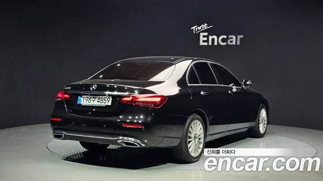 Mercedes-Benz E-Class 2021 — фото 2