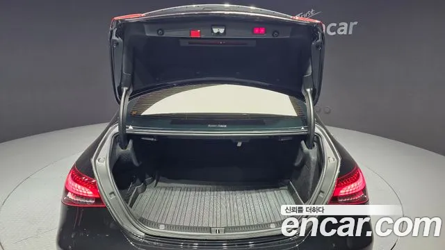 Mercedes-Benz E-Class 2021 — фото 20
