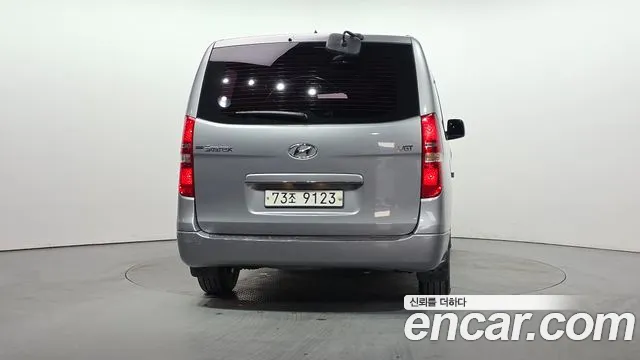 Hyundai Starex 2017 — фото 4