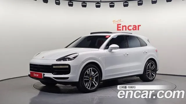 Porsche Cayenne 2020 — фото 1