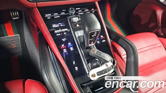 Porsche Cayenne 2020 — фото 9