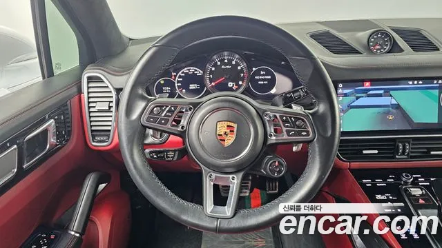 Porsche Cayenne 2020 — фото 13