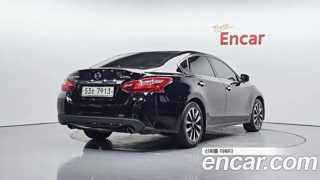 Nissan Altima 2018 — фото 2