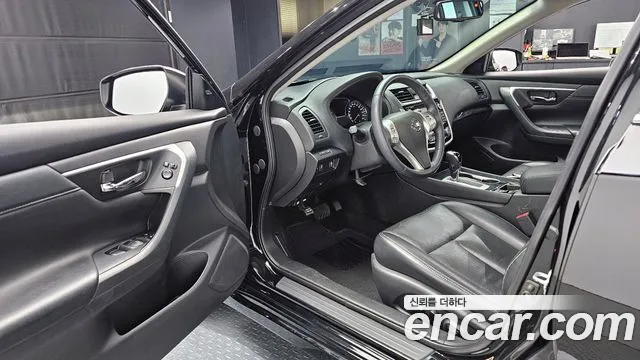 Nissan Altima 2018 — фото 11