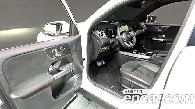 Mercedes-Benz GLB-Class 2023 — фото 10