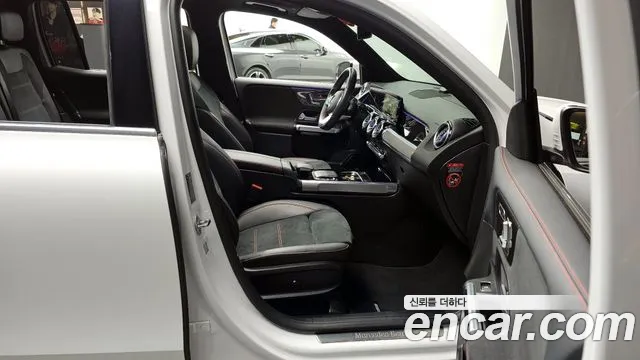 Mercedes-Benz GLB-Class 2023 — фото 11
