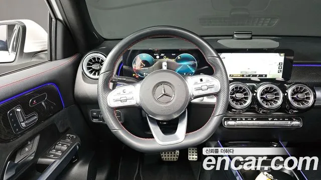 Mercedes-Benz GLB-Class 2023 — фото 13
