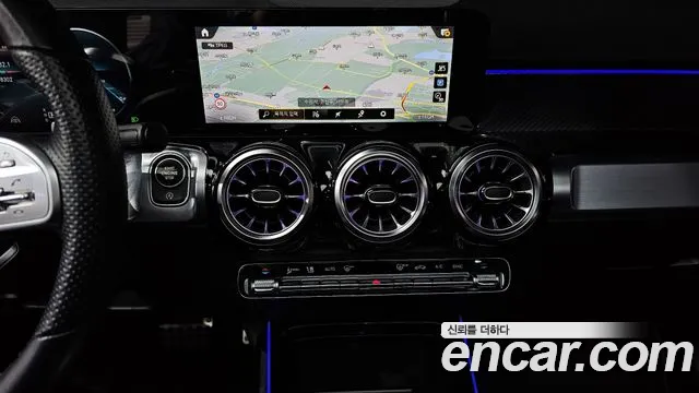 Mercedes-Benz GLB-Class 2023 — фото 14