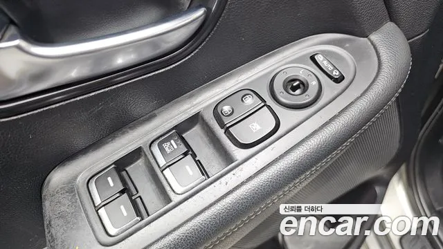 Kia Carens 2016 — фото 14