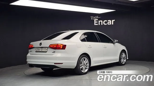 Volkswagen Jetta 2015 — фото 2