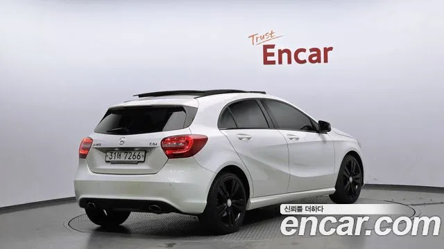 Mercedes-Benz A-Class 2015 — фото 2