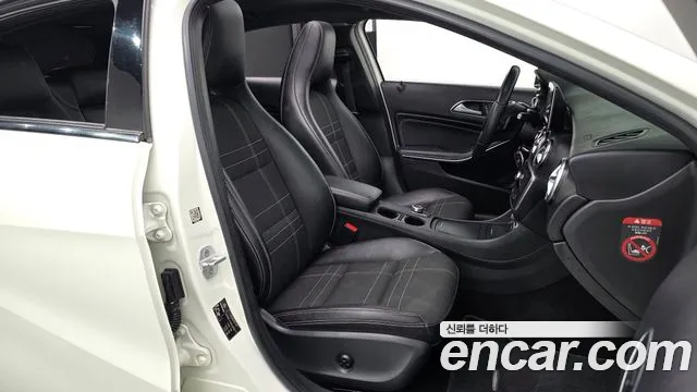 Mercedes-Benz A-Class 2015 — фото 10