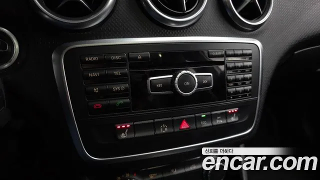 Mercedes-Benz A-Class 2015 — фото 17
