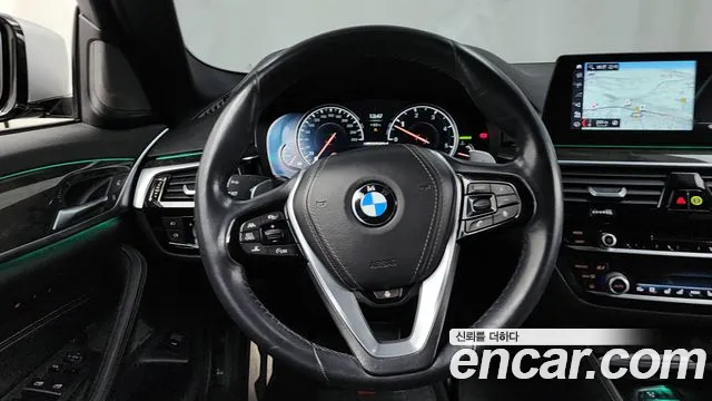 BMW 5-Series 2018 — фото 13