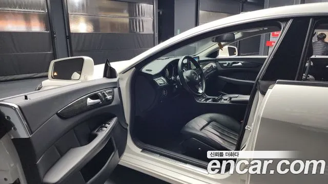 Mercedes-Benz CLS-Class 2016 — фото 10