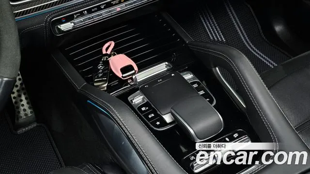 Mercedes-Benz GLE-Class 2023 — фото 18