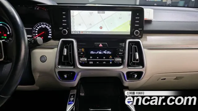 Kia Sorento 2022 — фото 17