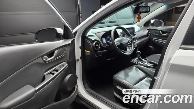 Hyundai Kona 2018 — фото 11