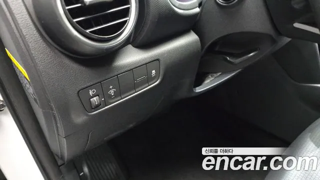Hyundai Kona 2018 — фото 16