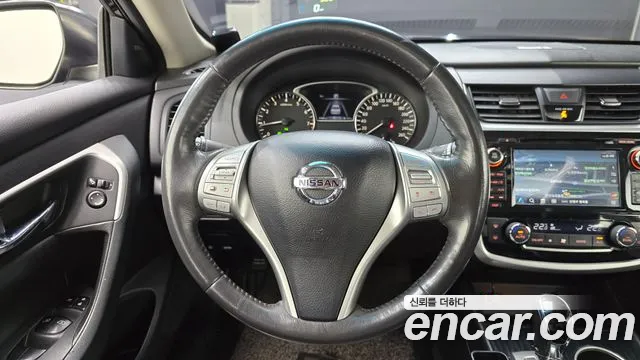 Nissan Altima 2018 — фото 13