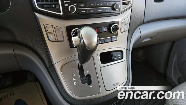 Hyundai Starex 2020 — фото 9