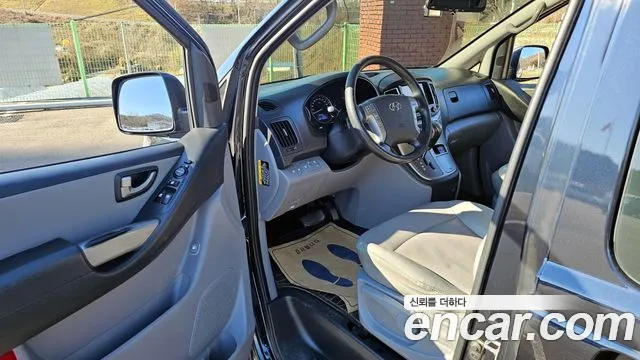 Hyundai Starex 2020 — фото 11