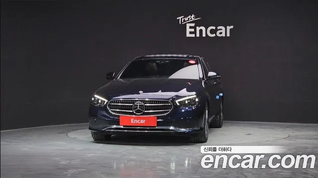 Mercedes-Benz E-Class 2022 — фото 3