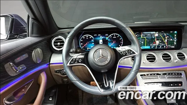Mercedes-Benz E-Class 2022 — фото 13