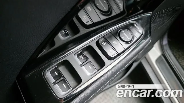 Kia Niro 2017 — фото 14