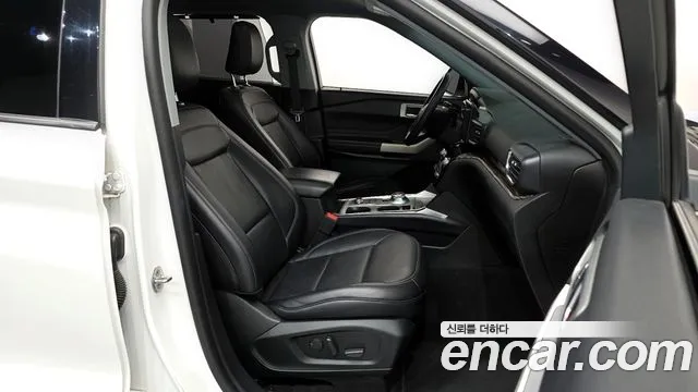 Ford Explorer 2021 — фото 11