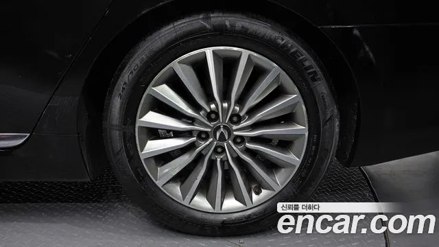 Hyundai Equus 2015 — фото 5