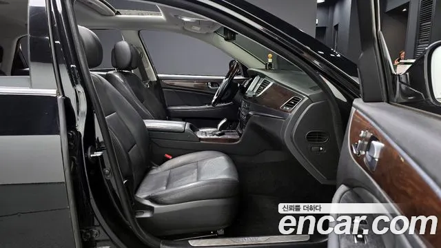 Hyundai Equus 2015 — фото 10