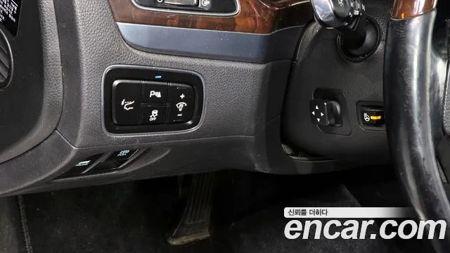 Hyundai Equus 2015 — фото 14