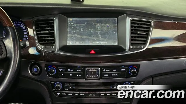 Hyundai Equus 2015 — фото 17