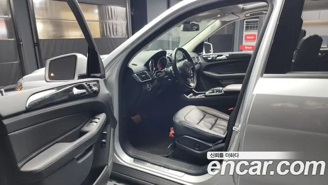 Mercedes-Benz GLS-Class 2017 — фото 10