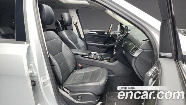 Mercedes-Benz GLS-Class 2017 — фото 11