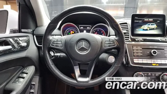 Mercedes-Benz GLS-Class 2017 — фото 13