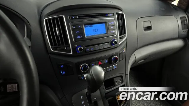 Hyundai Starex 2019 — фото 14
