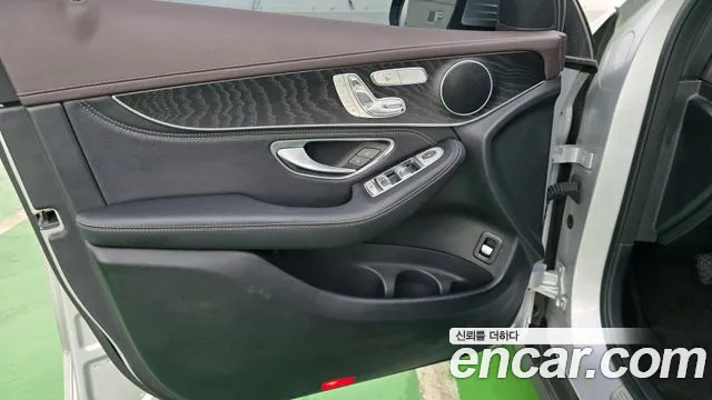 Mercedes-Benz GLC-Class 2018 — фото 14