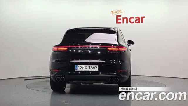 Porsche Cayenne 2020 — фото 4