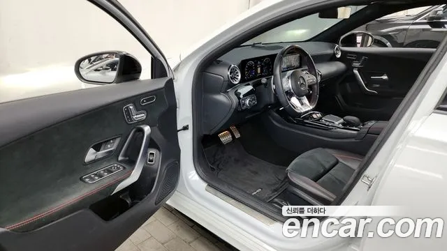 Mercedes-Benz A-Class 2022 — фото 10